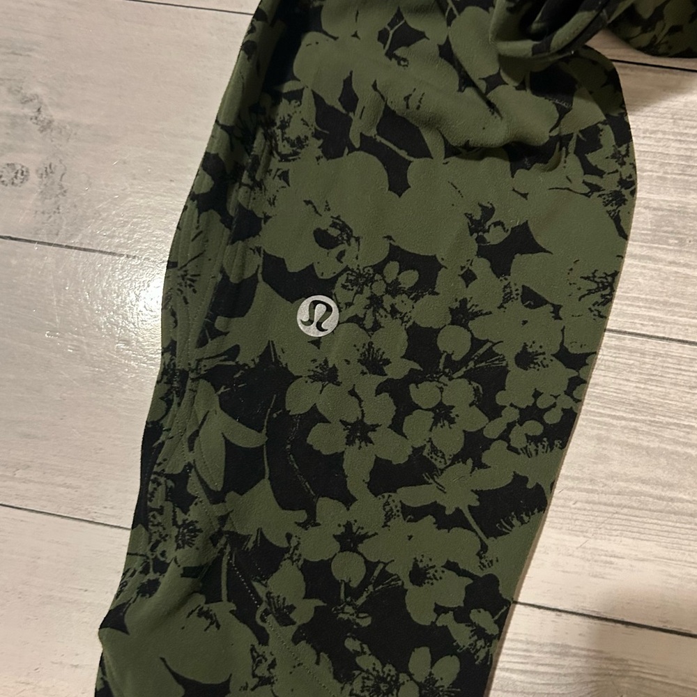 lululemon athletica Green & Black Printed High-Rise Leggings - Picture 2 of 8